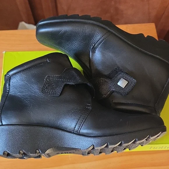 Hotter Tamara Black Leather Boots Made in England Women's Size 6.5 - Picture 2 of 10
